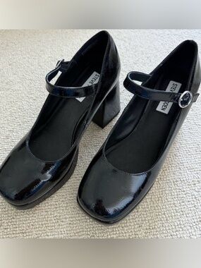Steve Madden Black Patent Mary Jane Block Heels